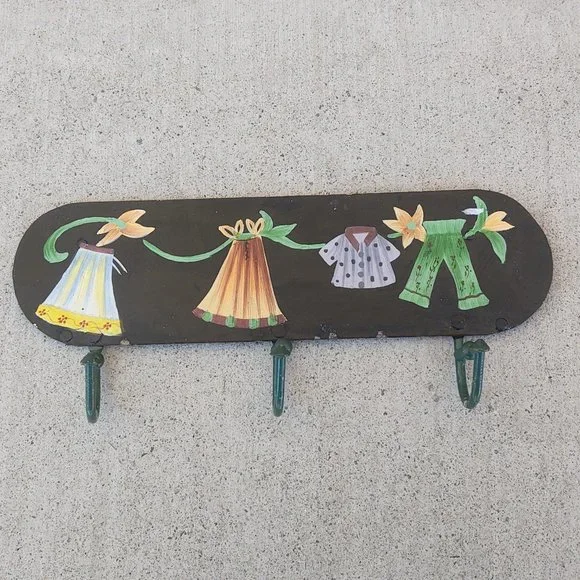 3 Metal Hooks Wall Mounted Rack Hand Painted Skirt Flower Garden Hanger Keys Hat - Picture 1 of 8